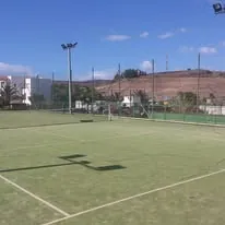 Pista deportiva de c&eacute;sped artificial instalada en Gran Canaria