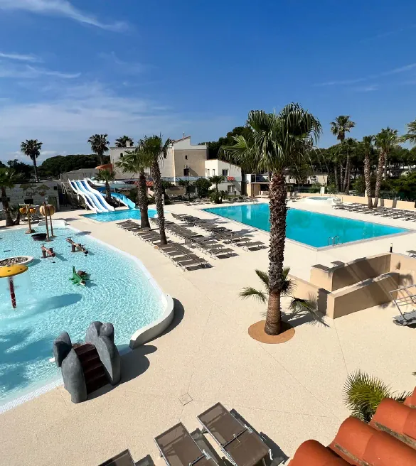 Suelo Resineo en piscina y terraza en Canarias — Apavi Green